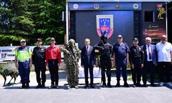 Vali Hüseyin Kök, Jandarma Teşkilatının 187. Kuruluş Yıl Dönümü Kapsamında Açılan Tanıtım Standını Ziyaret Etti