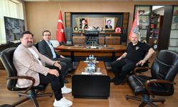 Meteoroloji Eski Bölge Müdürü Serkan Tepe ile İş İnsanı Murathan Kavak, İl Emniyet Müdürü Serkan Karaman’ı Ziyaret Etti