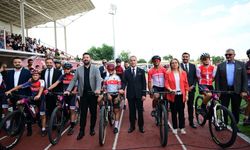 Nevşehir'de Şenlikte 250 Çocuğa Bisiklet