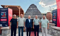 AK Parti Merkez İlçe Teşkilatından Mukaddes Emanetler Sergisine Ziyaret