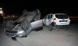 Nevşehir’de Takla Atan Otomobil, Yolda Bekleyen Araca Çarptı