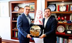 Nevşehir Belediye Başkanı Rasim Arı, Hazine ve Maliye Bakan Yardımcısı İsmail İlhan Hatipoğlu’nu Ziyaret Etti