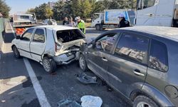 Nevşehir'de KPSS'ye Yetişmeye Çalışan Öğrencilerin de Bulunduğu 5 Araç Kaza Yaptı: 2 Yaralı