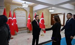 Vali Hüseyin Kök, Cumhuriyet Bayramı Tebrikat Töreni’nde Tebrikleri Kabul Etti