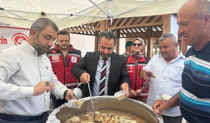Karapınar'da Aile Yılı Dolayısıyla Aşure İkram Edildi