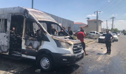 Nevşehir’de Kaynak Yapılan Minibüs Bir Anda Alev Aldı 1 Yaralı