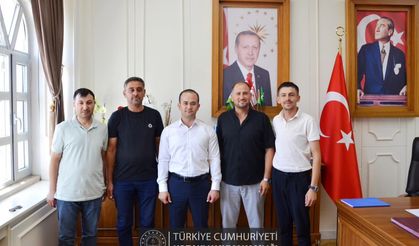 Nevşehir Yanmar Solis Bayisi Ercan Altay Heyetinden Kaymakam Mert Açar ve Başkan Sefer Neslihanoğlu’na Ziyaret