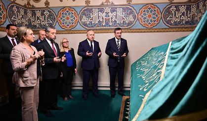 Cumhurbaşkanı Yardımcısı Cevdet Yılmaz ve Kültür ve Turizm Bakanı Mehmet Nuri Ersoy, Hacı Bektaş Veli Türbesi’ni Ziyaret