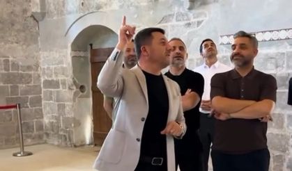 Başkan Arı, Meryem Ana Kilisesinde Ezan Okudu