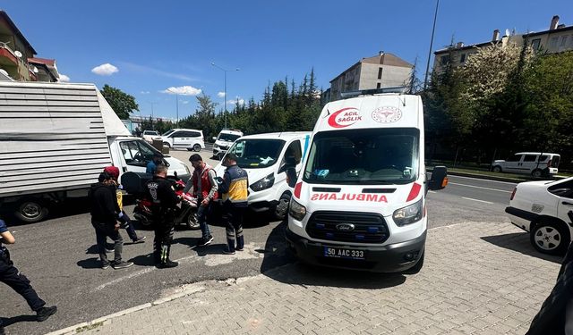 Nevşehir'de Kaza Motosiklet ile Kamyonet Çarpıştı 1 Yaralı