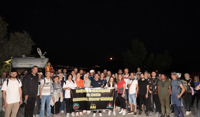 Nevşehir Kızılçukur Vadisinde Dolunay Yürüyüşü Yapıldı