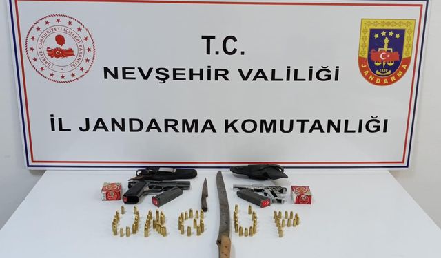 Mazı Köyü'nde Silah ve Kılıç Ele Geçirildi