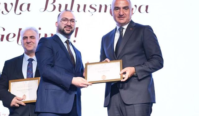 NEVÜ Öğretim Görevlisinin Yayın Kurulunda Yer Aldığı "Yunus Emre Risaletü’n-Nushiyye Divanı" Tanıtıldı