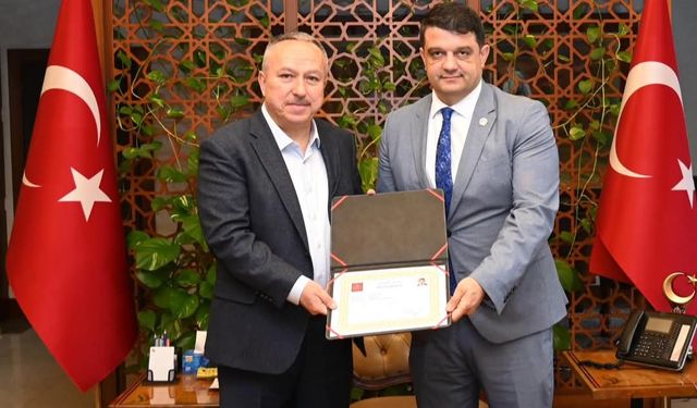 Serdar Yılmaz’a Başarı Belgesi