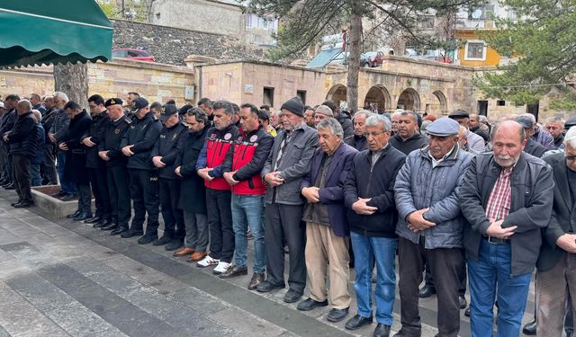 Şehit Komiser Galip Irmak’ın Babası Son Yolculuğuna Uğurlandı