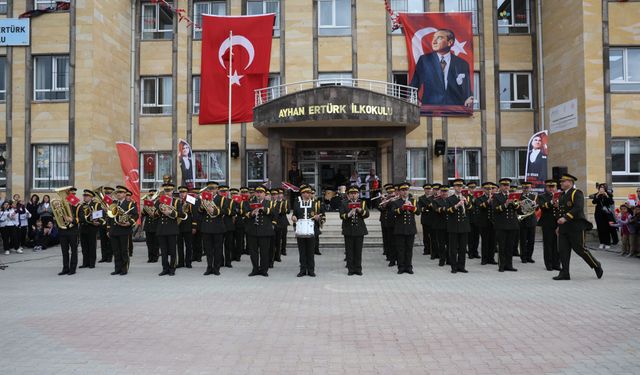 MSB Armoni Mızıkası Ürgüp'te Çocuklarla Buluştu