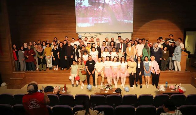 NEVÜ’lü Öğretmen Adayları ve Özel Gereksinimli Öğrenciler Aynı Sahneyi Paylaştı