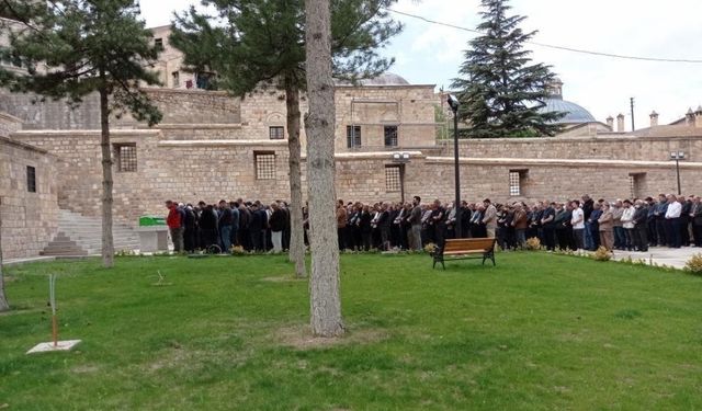 Arı Ailesinin Acı Günü 5 Yaşındaki Rüzgar Vefât Etti