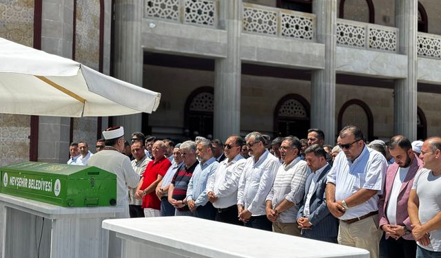 Cengiz Yaylaklı Son Yolculuğuna Uğurlandı
