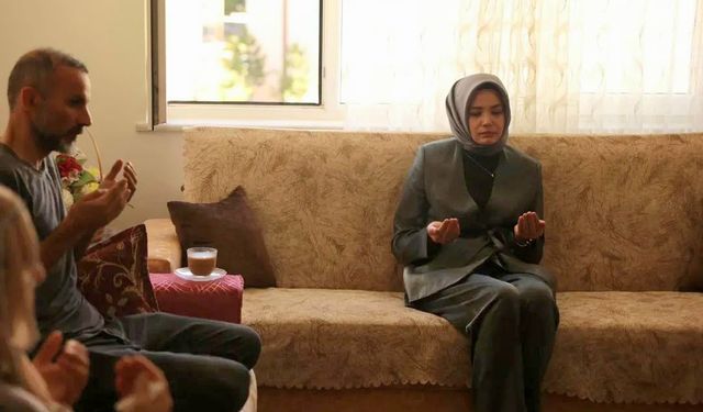 Kaymakam Esra Bozan, Til Köyü Camii İmamı Adem Özer’in Ailesine Taziye Ziyaretinde Bulundu