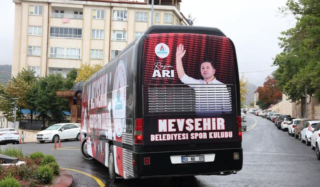 Başkan Rasim Arı, Nevşehir Belediyesi SK Takım Otobüsünü Kullandı