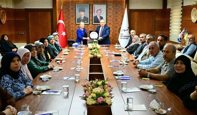 Vali Fidan Türkiye Şehit Yakınları ve Gaziler Dayanışma Vakfı ile Şehit Ailelerini Ağırladı