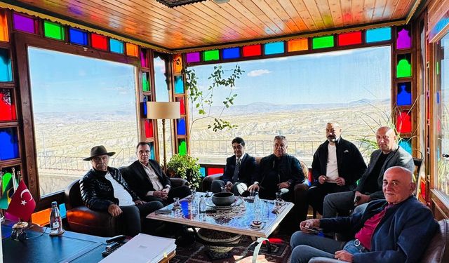 Yüksel Babaoğlu ve Ekibinden Museum Hotel Sahibi Ömer Tosun’a Tebrik Ziyareti