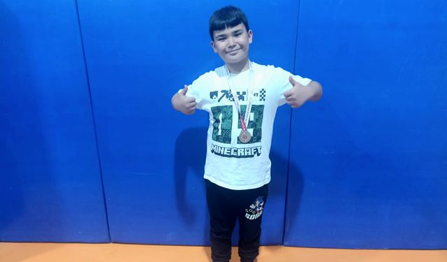 Mustafa Çalışkan İlkokulu Öğrencisi Alper Tunga Öz İl İkincisi Oldu