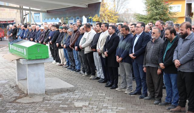 Başkan Arı İnallı'da Akrabasının Cenaze Namazına Katıldı