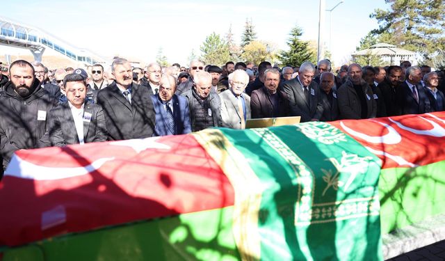 Belediye Başkanı Rasim Arı, Sahir Solmaz’ın Cenaze Törenine Katıldı