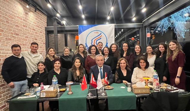 Kardelenli Öğretmenler Yemekte Buluştu