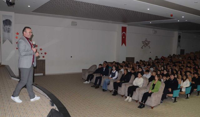 Kardelen’de “Etkili Ders Çalışma, Sınav Kaygısı ve Motivasyon Semineri” Düzenlendi
