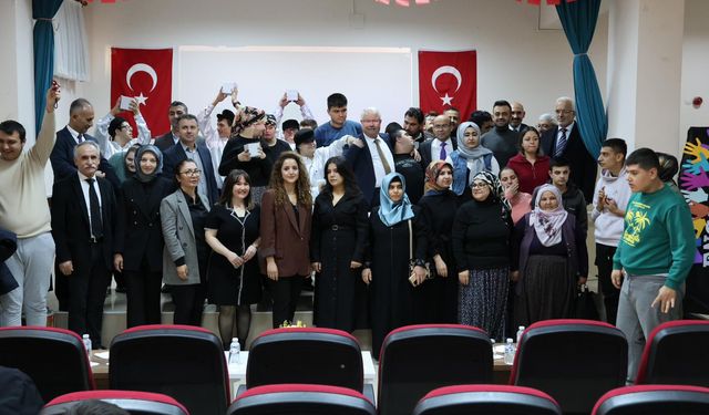 Kapadokya Özel Eğitim Uygulama Okulu (III. Kademe)'nda 3 Aralık Dünya Engelliler Günü Programı Düzenlendi