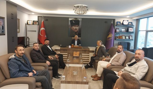 Nevşehir Esnaf Odası Başkan Adayı Halil Bilge Ekibi ile Birlikte Mehmet Pınarbaşı’nı Ziyaret Etti