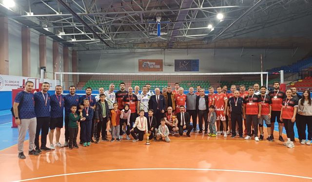 24 Kasım Öğretmenler Günü Voleybol Turnuvası Tamamlandı