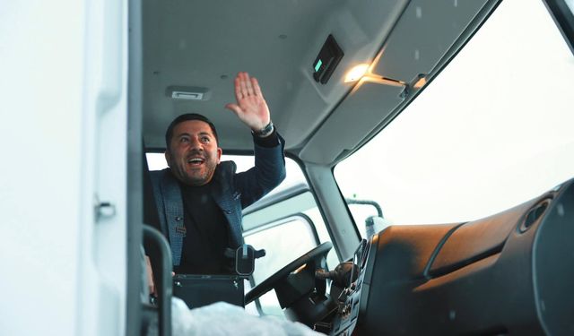 Nevşehir Belediye Başkanı Rasim Arı Bekdik Mahallesi’nde Kar Küreme Çalışmalarına Katıldı