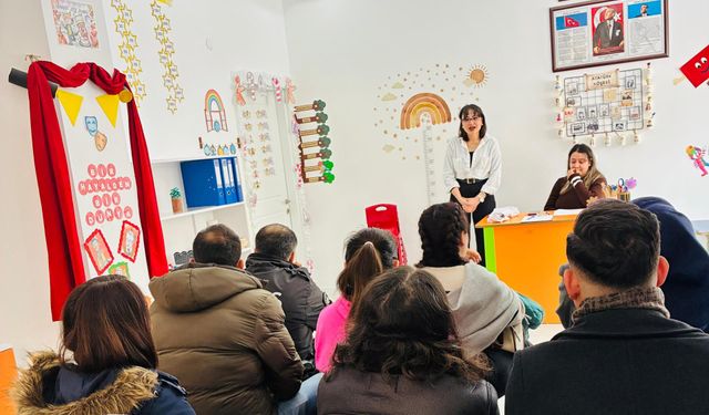 Özel Zeynepana Anaokulu’nda 1. Dönem Veli Toplantısı ve Portfolyo Sunum Sergisi