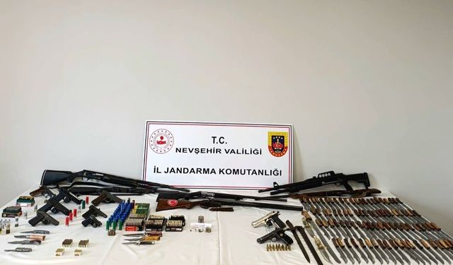 Avanos’ta JASAT Operasyonu: 19 Adrese Baskın, 12 Gözaltı
