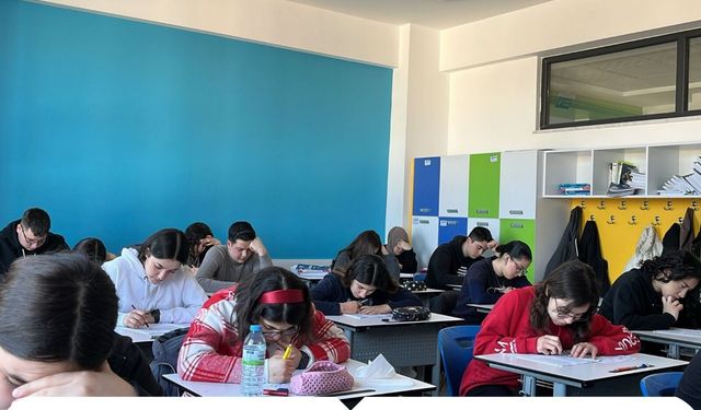 Simya Koleji 11 ve 12. Sınıf Başarı Kampı Başladı
