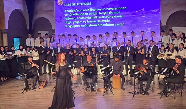 “Türkülerin İzinde Kültürün Peşinde” Programı Büyük Beğeni Topladı