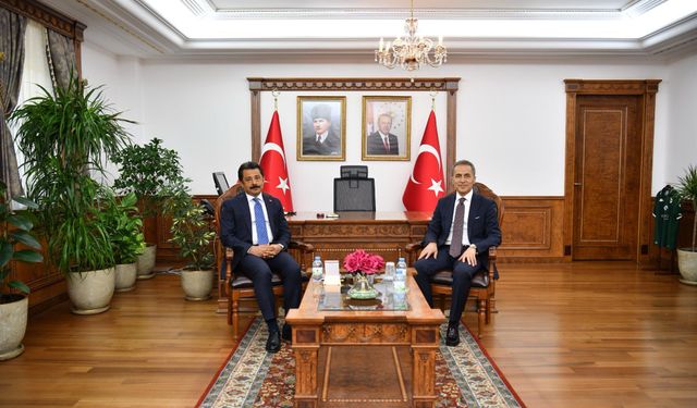 Vali Hüseyin Kök'ten Kırşehir Valisi Murat Sefa Demiryürek'e İade-i Ziyaret