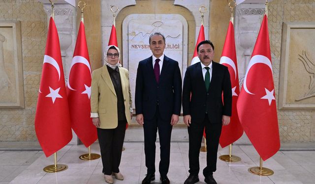 Kayseri Valisi Gökmen Çiçek ve Milletvekili Ayşe Böhürler'den Vali Hüseyin Kök'e Ziyaret