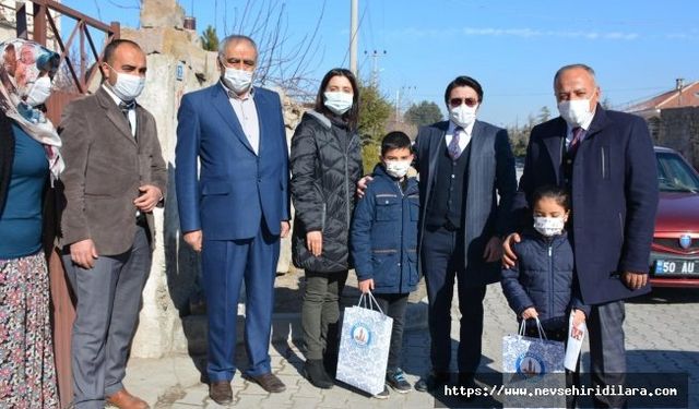 Derinkuyu Belediyesi’nden Öğrencilere Karne Hediyesi