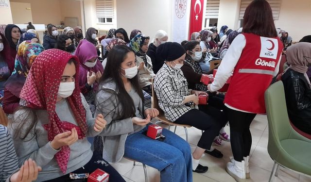 Nevşehir Kızılay’dan Öğrencilere Kandil Simidi İkramı