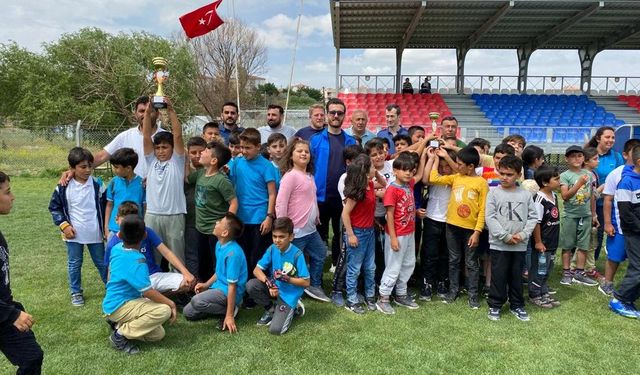 Kozaklı'da İlkokullar Arası Futbol Turnuvası Yapıldı