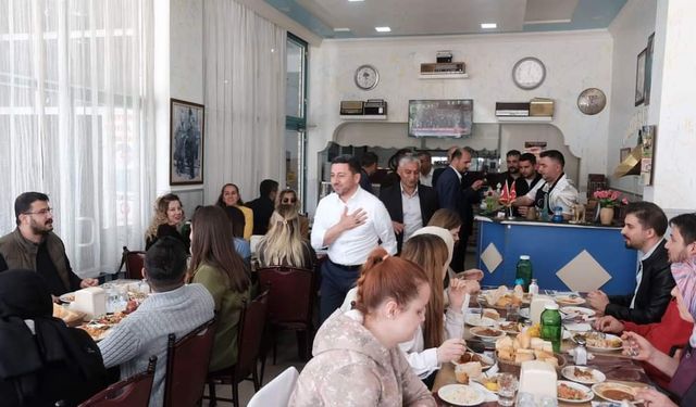 Rasim Arı Derinkuyu'da Seçim Çalışmalarını Sürdürdü