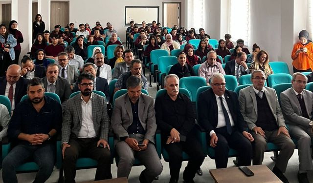 Şehit Furkan Demir Anadolu Lisesi'nde Mevlid Kandili Programı Düzenlendi 