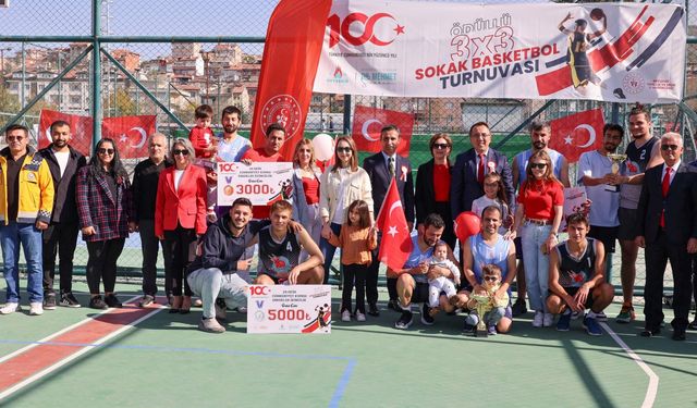 29 Ekim Cumhuriyet Kupası Sokak Basketbol Turnuvasında Şampiyonlar Belli Oldu