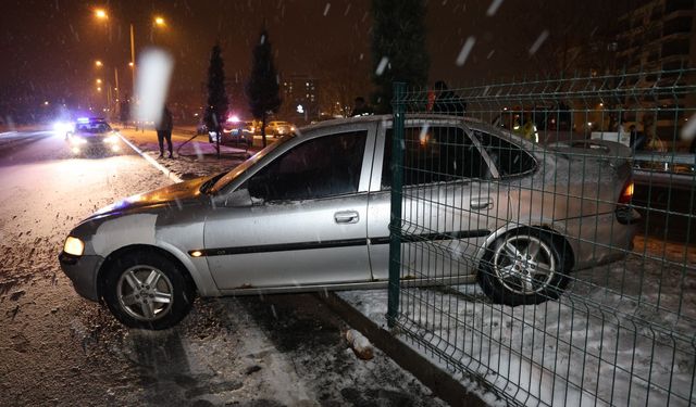 Nevşehir’de Buzlanma Kazaya Sebep Oldu, 3 Araç Hasar Gördü
