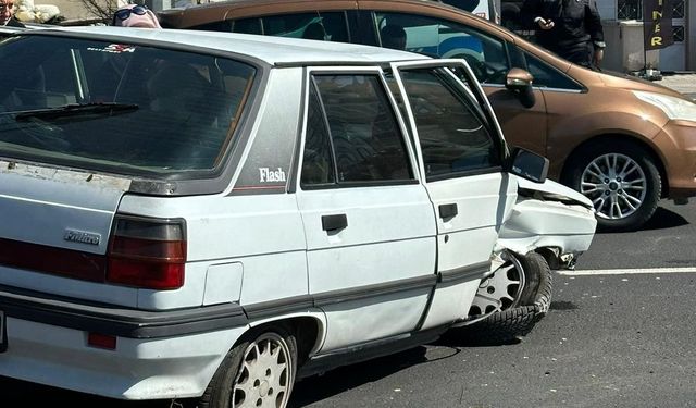 Zübeyde Hanım Caddesi Trafik Kazası